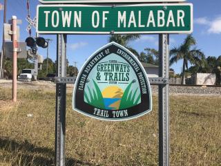 Trail Town Logo